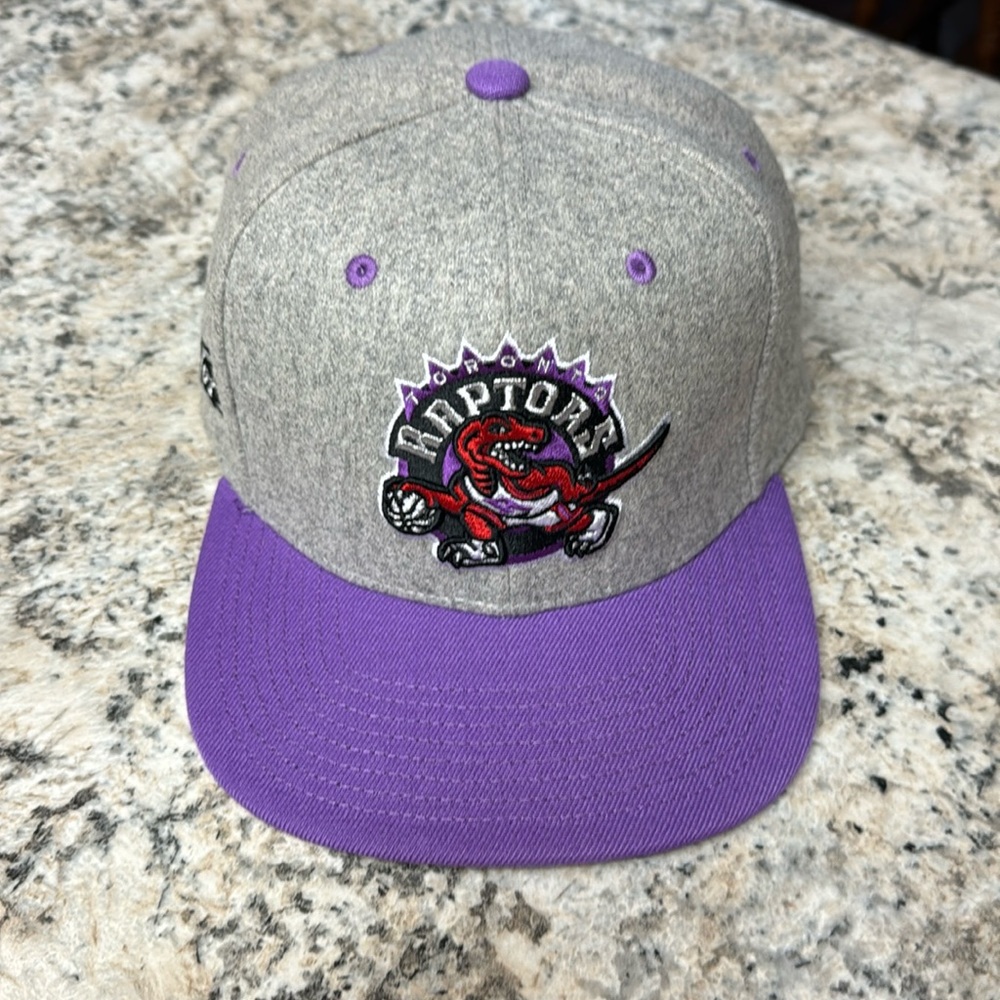 Toronto Raptors Mitchell & Ness SnapBack Flat Bill